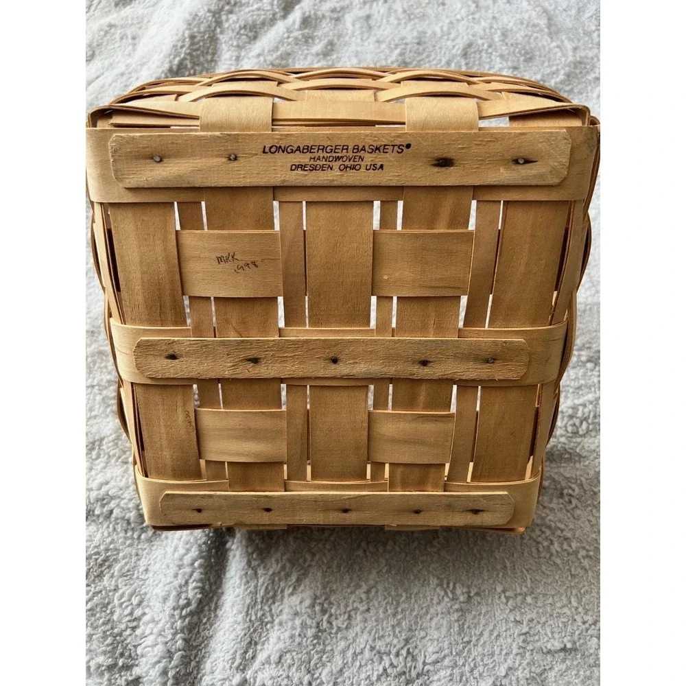 Longaberger‎ 1998 Square Pie Basket